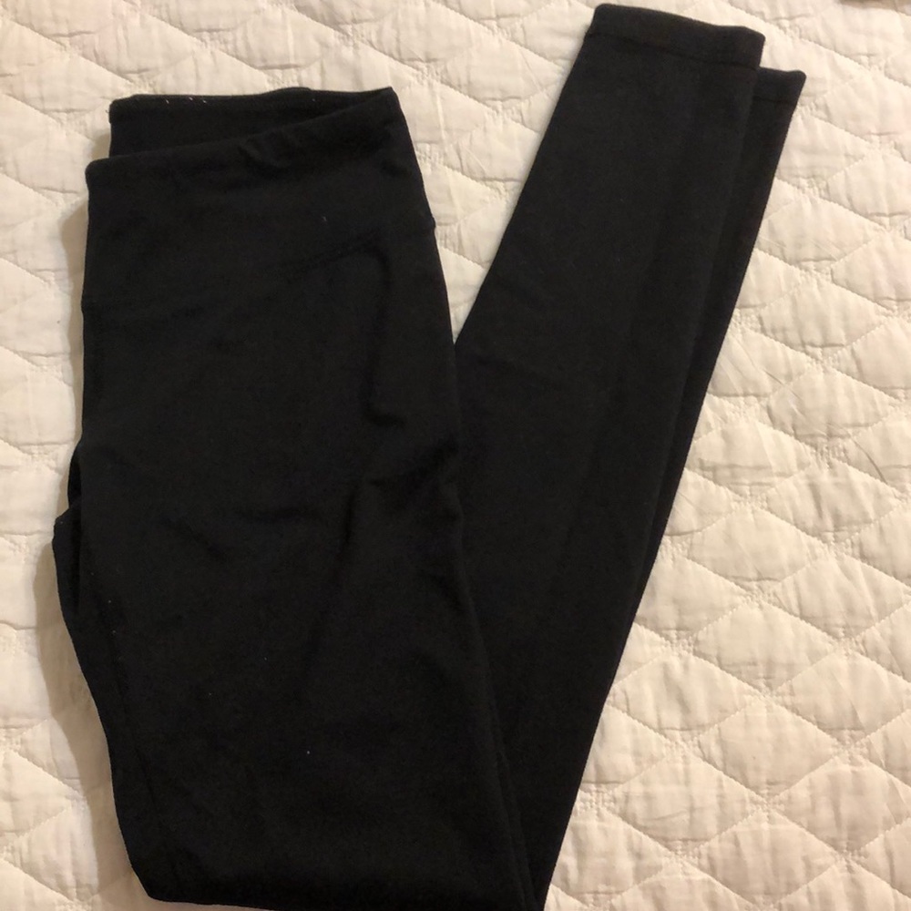 Solid black Zella leggings